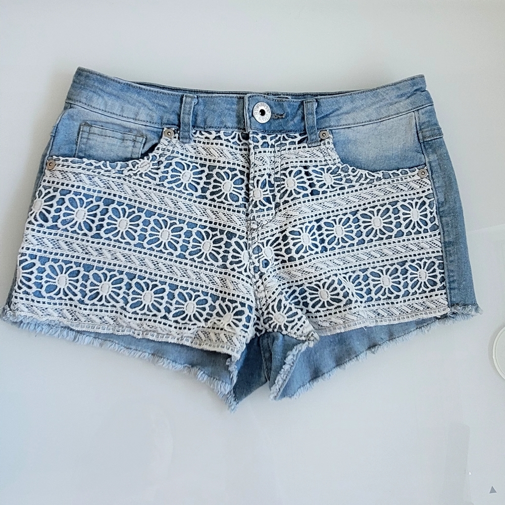 Jean Shorts w/Lacey Detail - Size 4